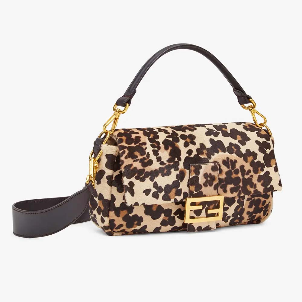 BAGUETTE Short Haired Beige Leather Bag