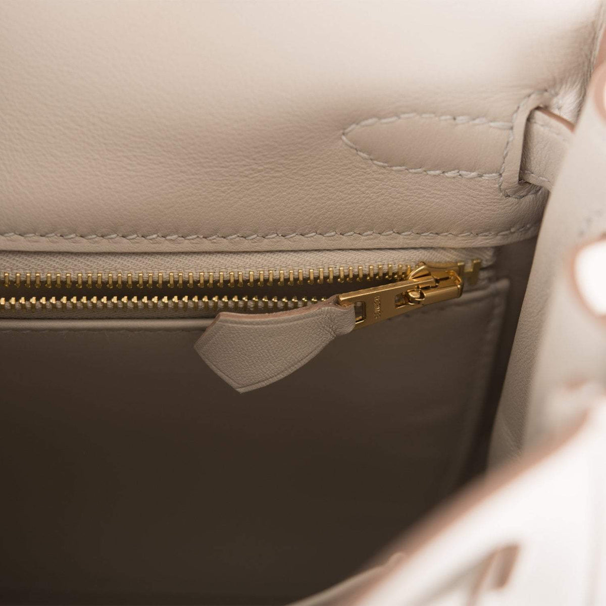 Hermes Gris Perle Swift Retourne Kelly 25cm Gold Hardware